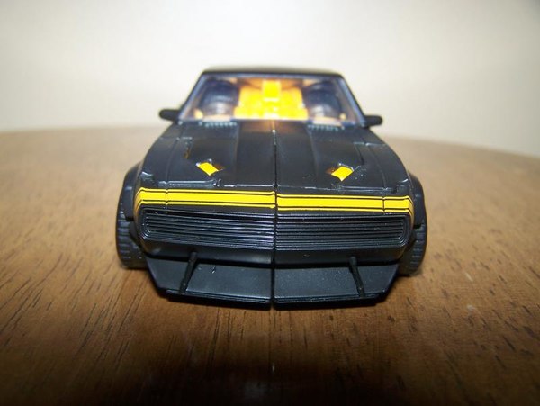 In Hand Images High Octane Bumblebe, 1967 Bumblebee, Slug, Scorn Deluxe Transformers Age Of Extinction Toys  (6 of 50)